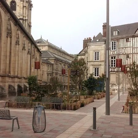 Lylylodge - T3 Center Apartment