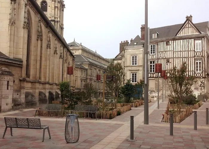 Lylylodge - T3 Center Apartman