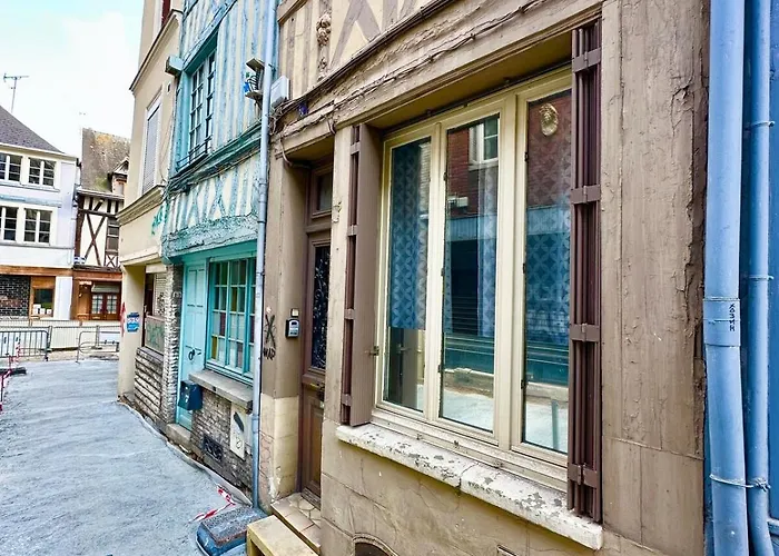 Lylylodge - T3 Center Apartman *