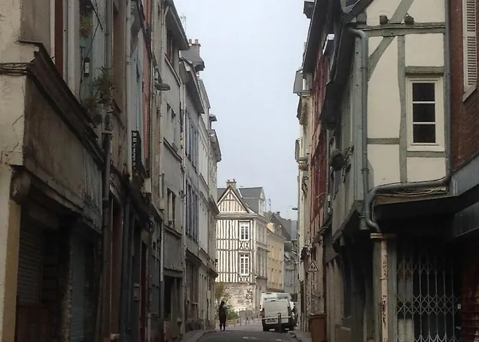 Lylylodge - T3 Center Apartman